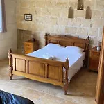 Apartment Charming In With Pool, Gozo-tripinngozo