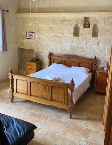 Apartment Charming In With Pool, Gozo-tripinngozo