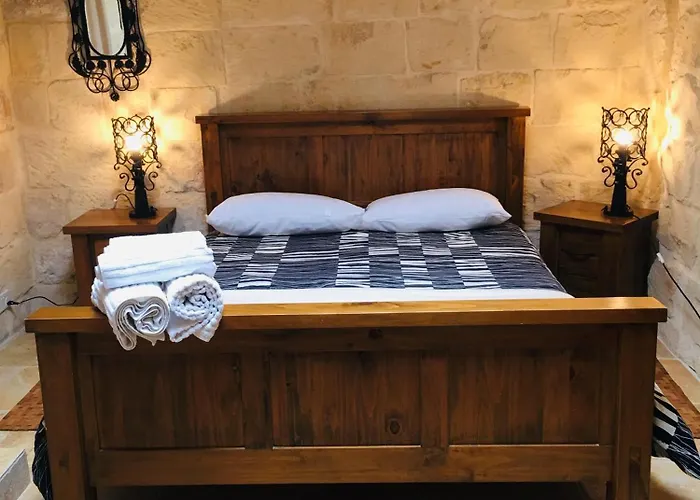 Apartment Charming In With Pool, Gozo-tripinngozo